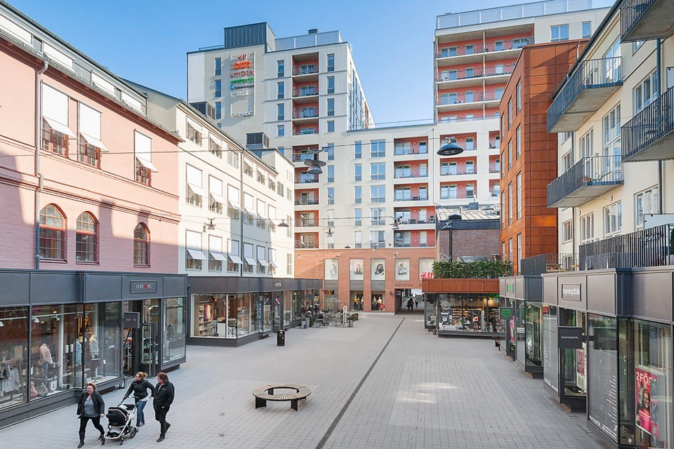 Eliegatan 10