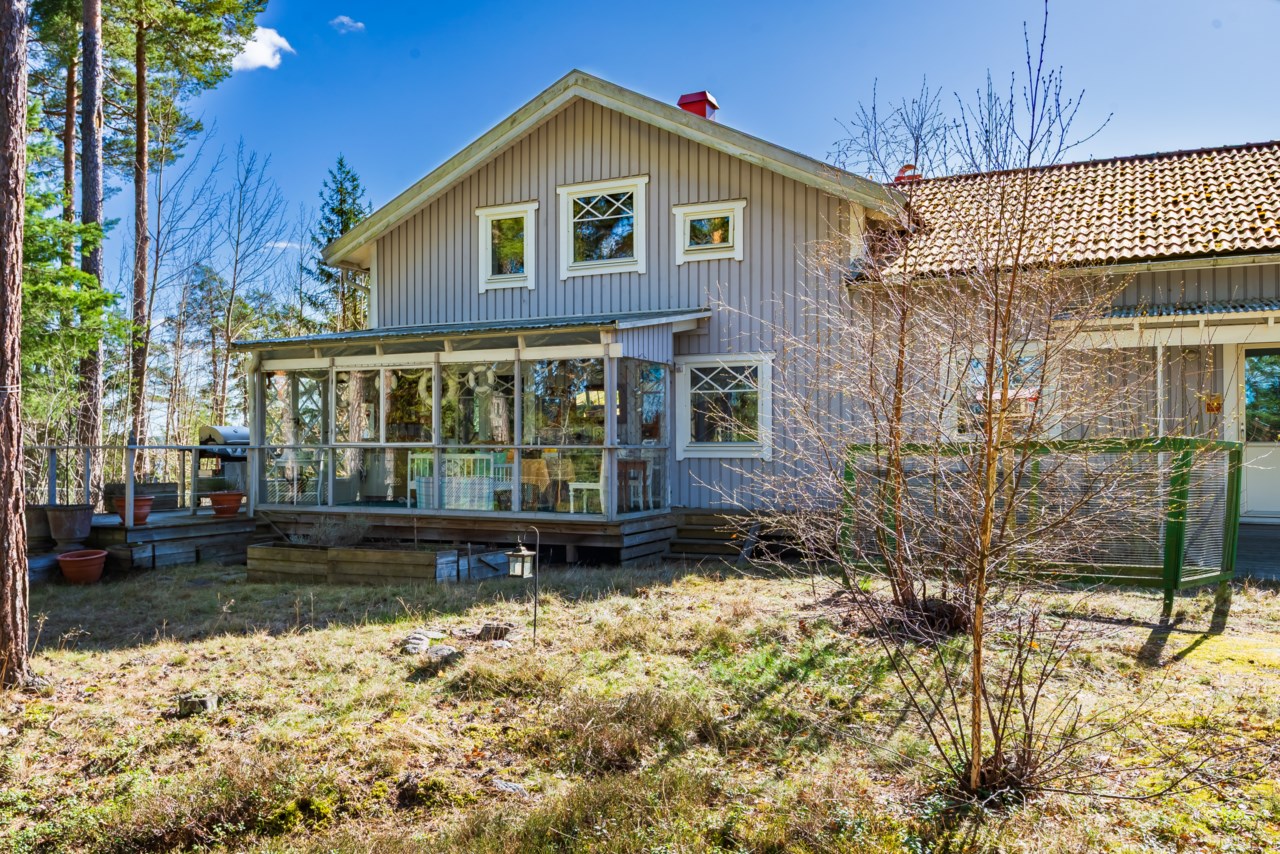 Karlsuddsvägen 15