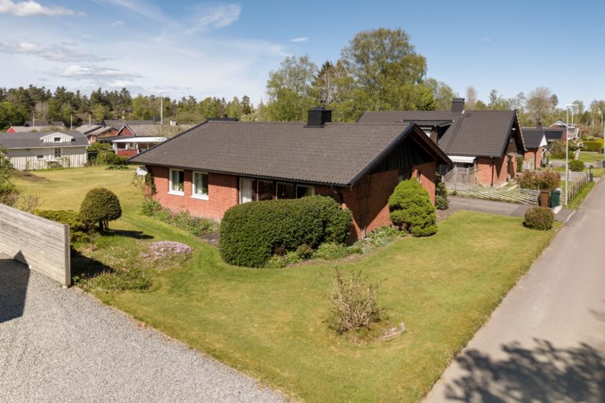 Brattåsvägen 8