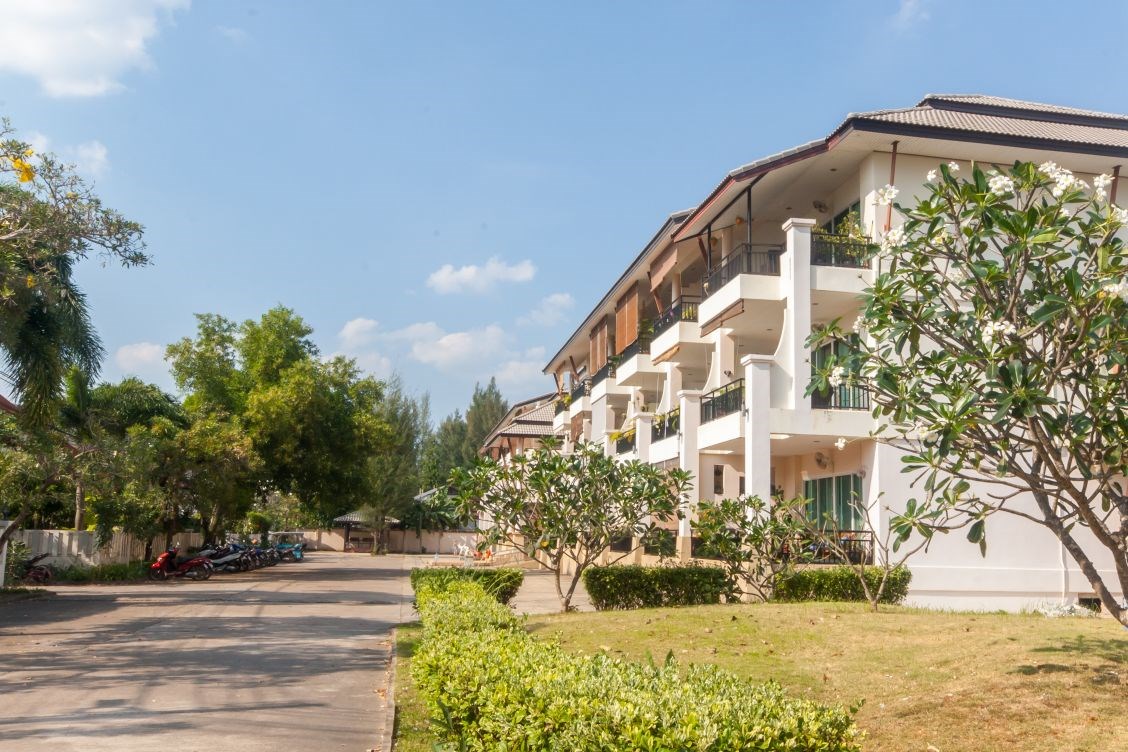 Southern Lanta Apartment 208