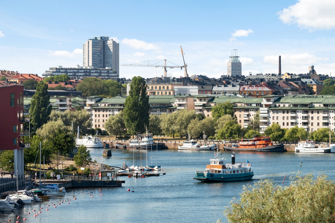 Utsikt mot båttrafiken på Hammarby Sjö