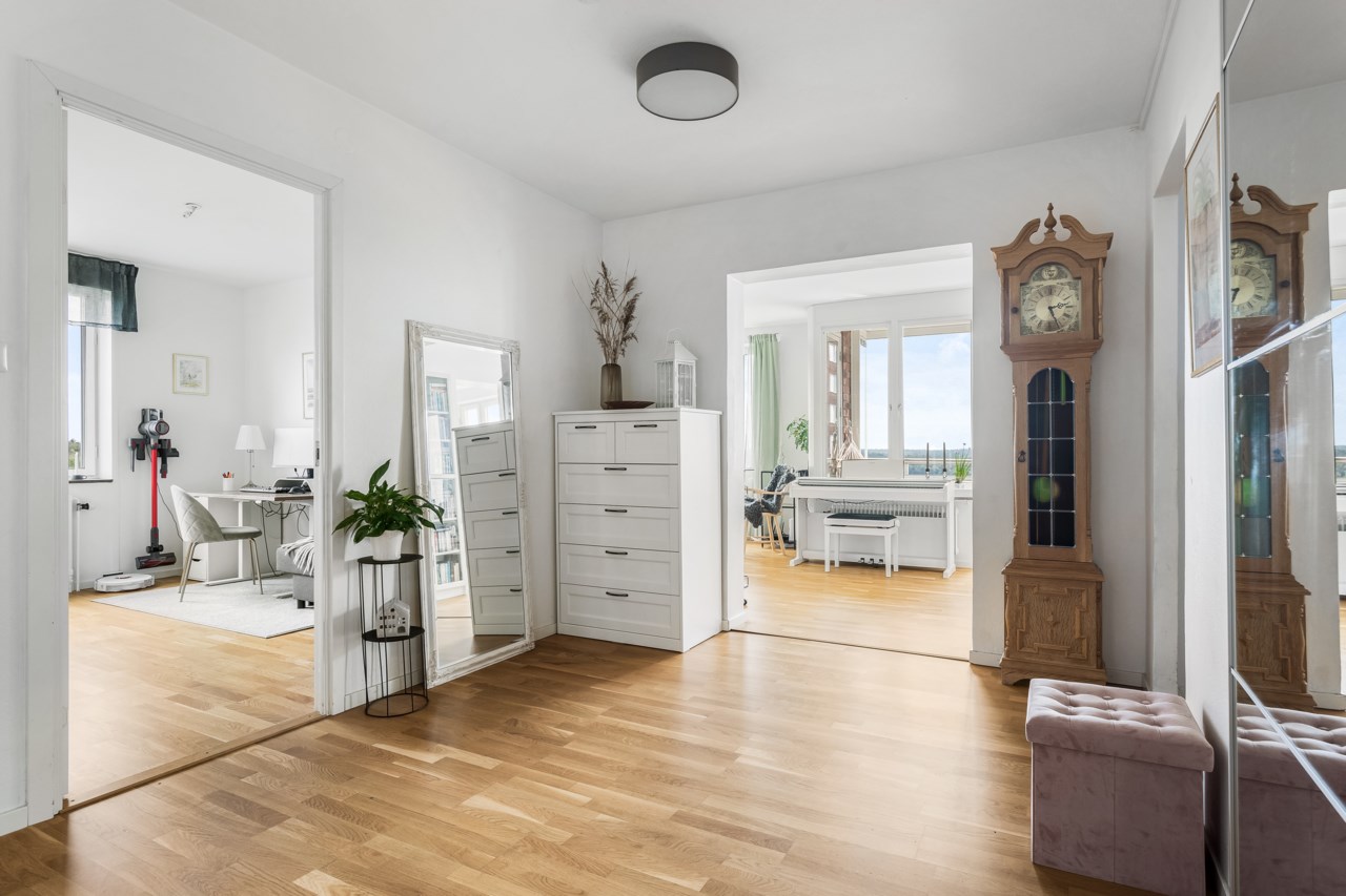 Medsolsbacken 15