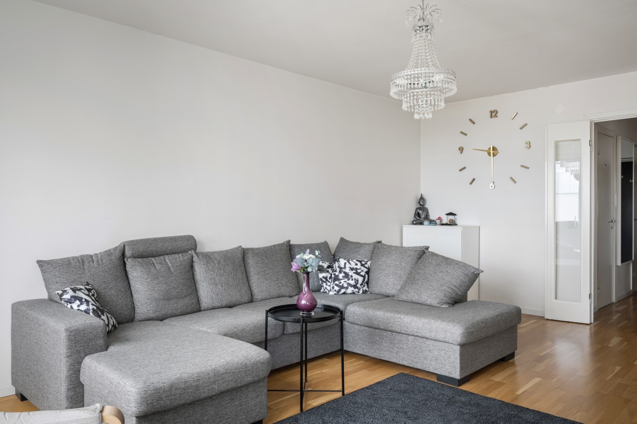 Tvååkersgränd 8