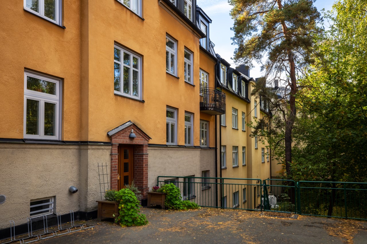 Svandammsvägen 36, högst upp!