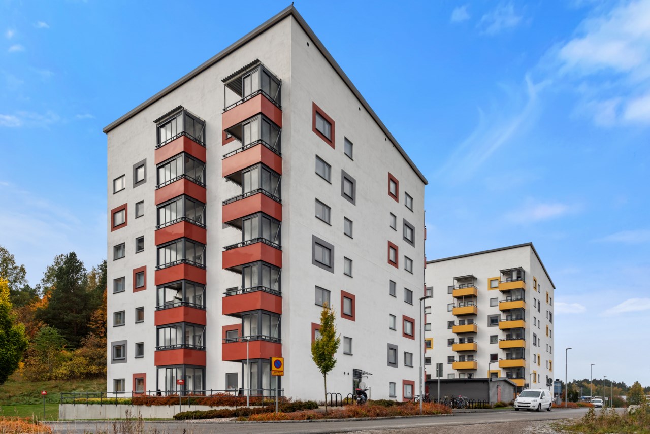 Valsta Gårdsväg 8