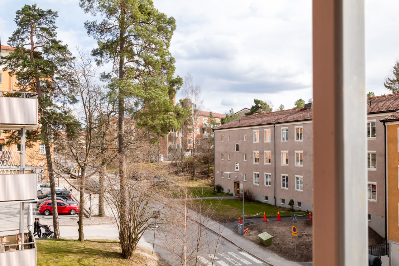 Tivedsvägen 1