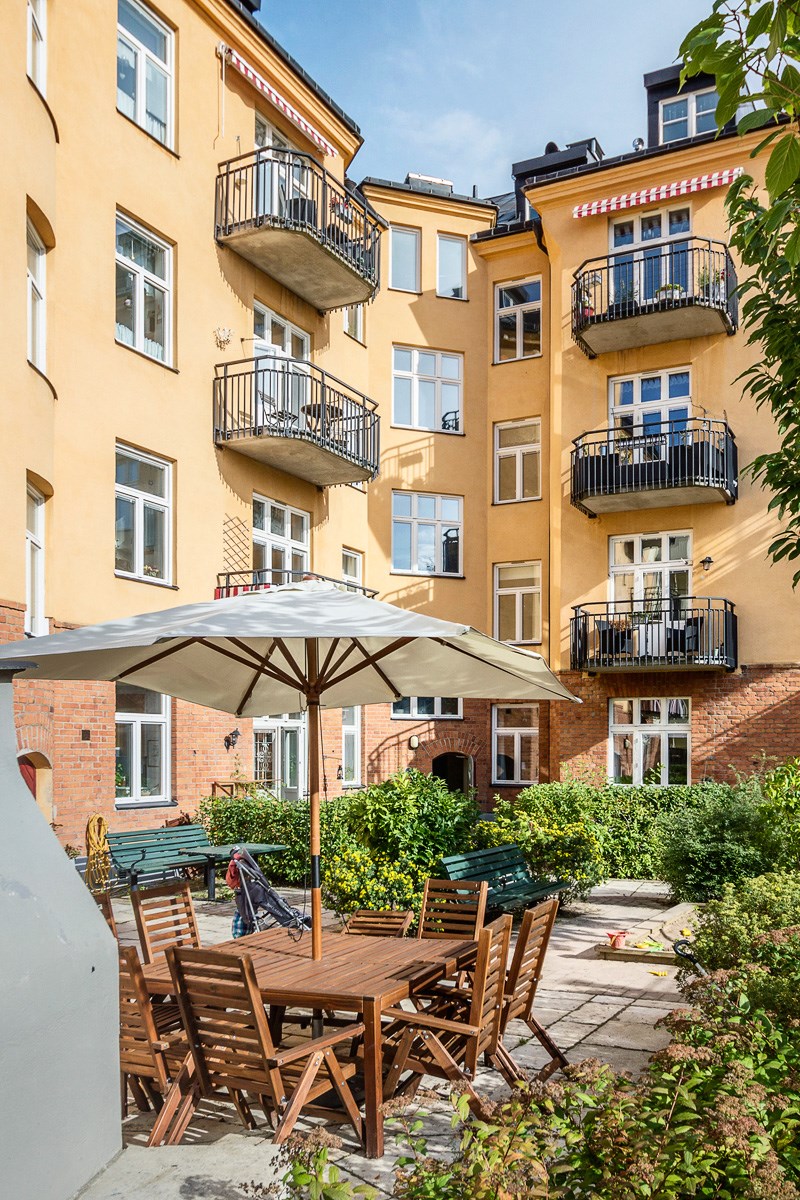 Vintergatan 15B