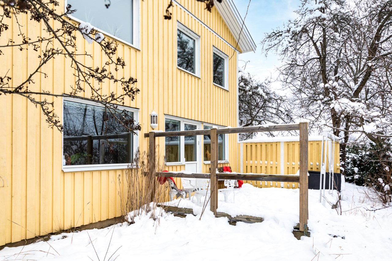 Slagsta gårdsväg 25