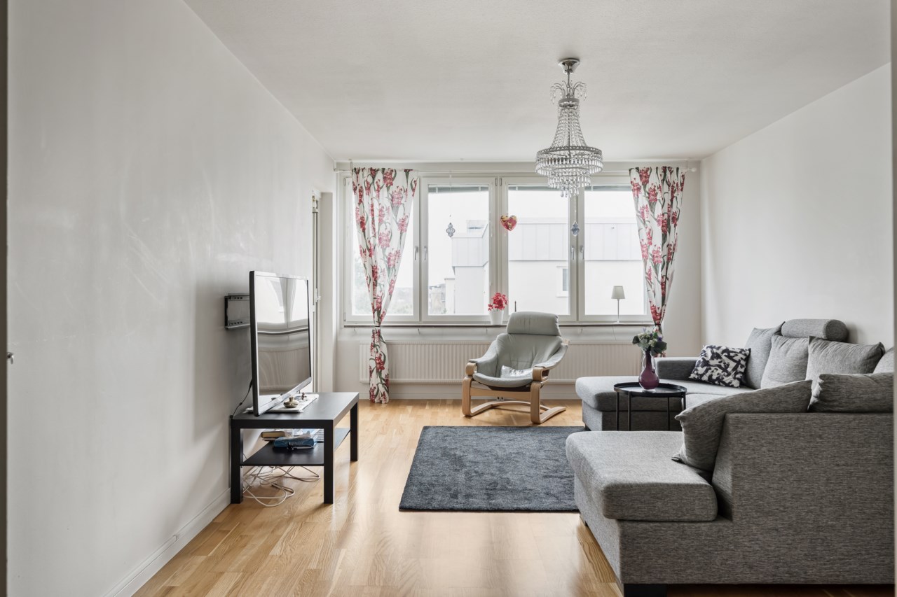 Tvååkersgränd 8