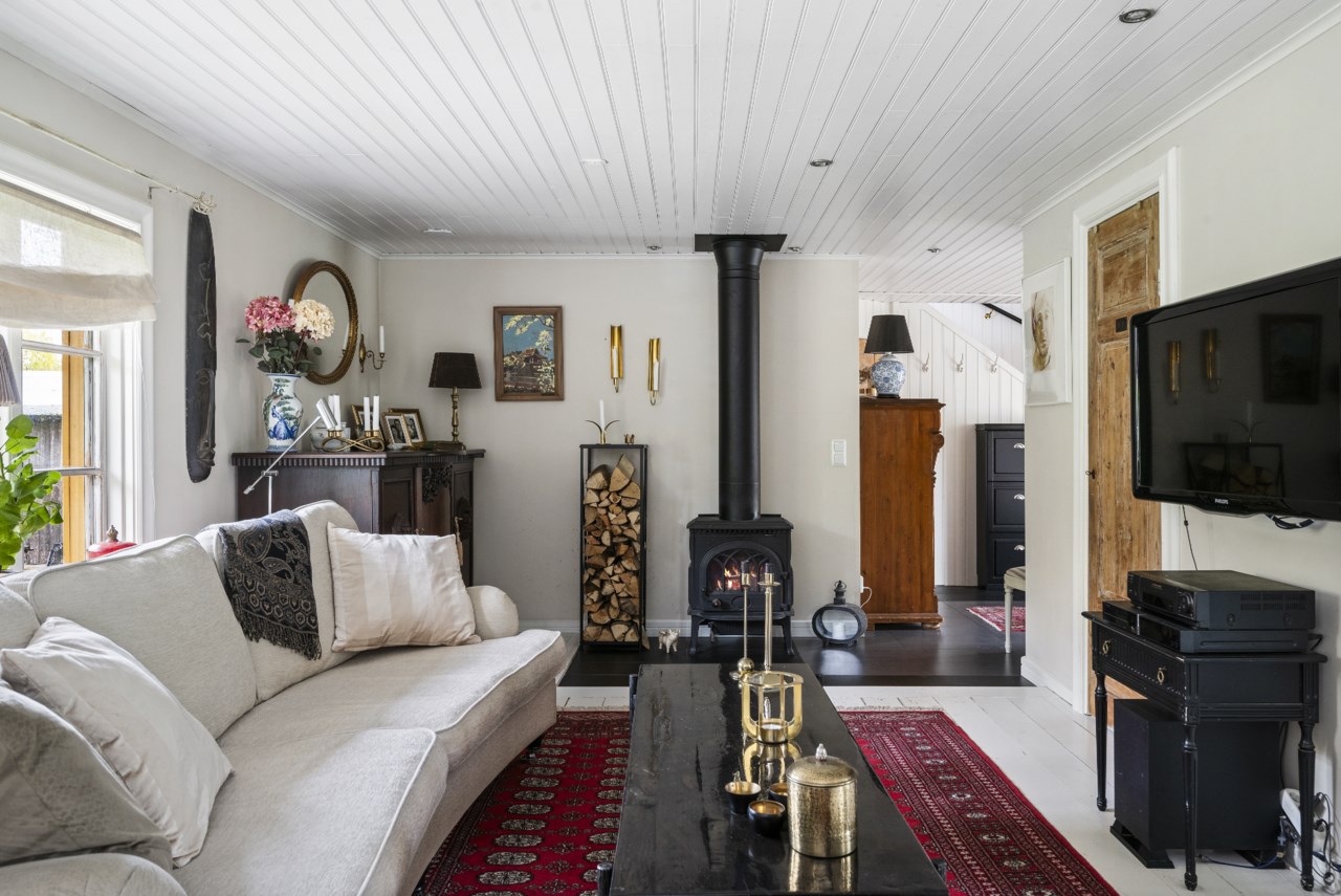 Gårdshus, allrum med vy mot hall/entré