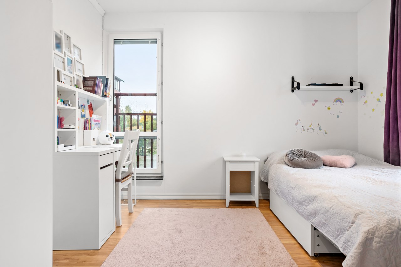 Skarpövägen 37