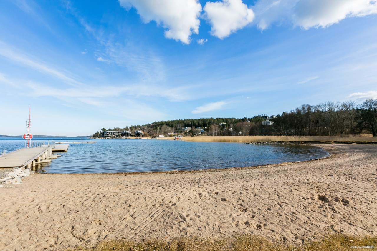 Barrskogsvägen 9
