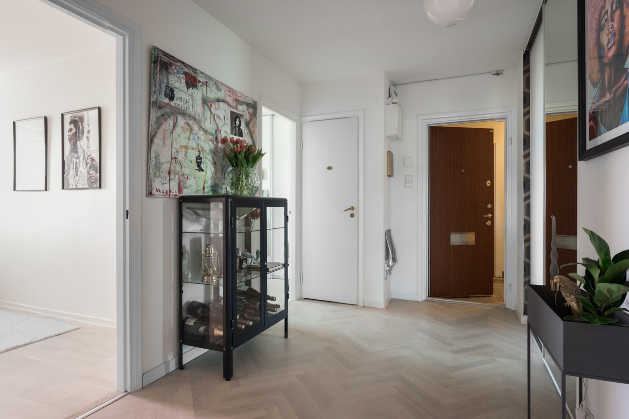 Per Hallströms Väg 12