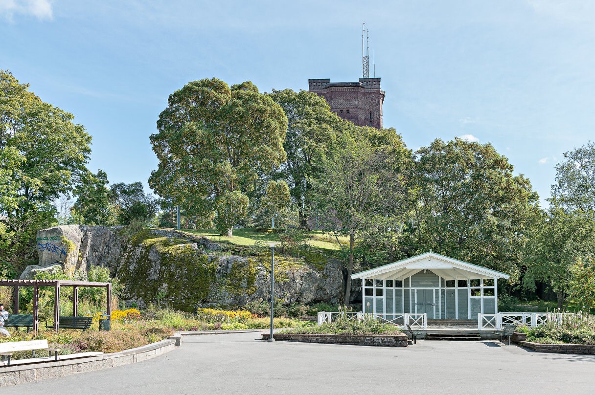 Vegagatan 8