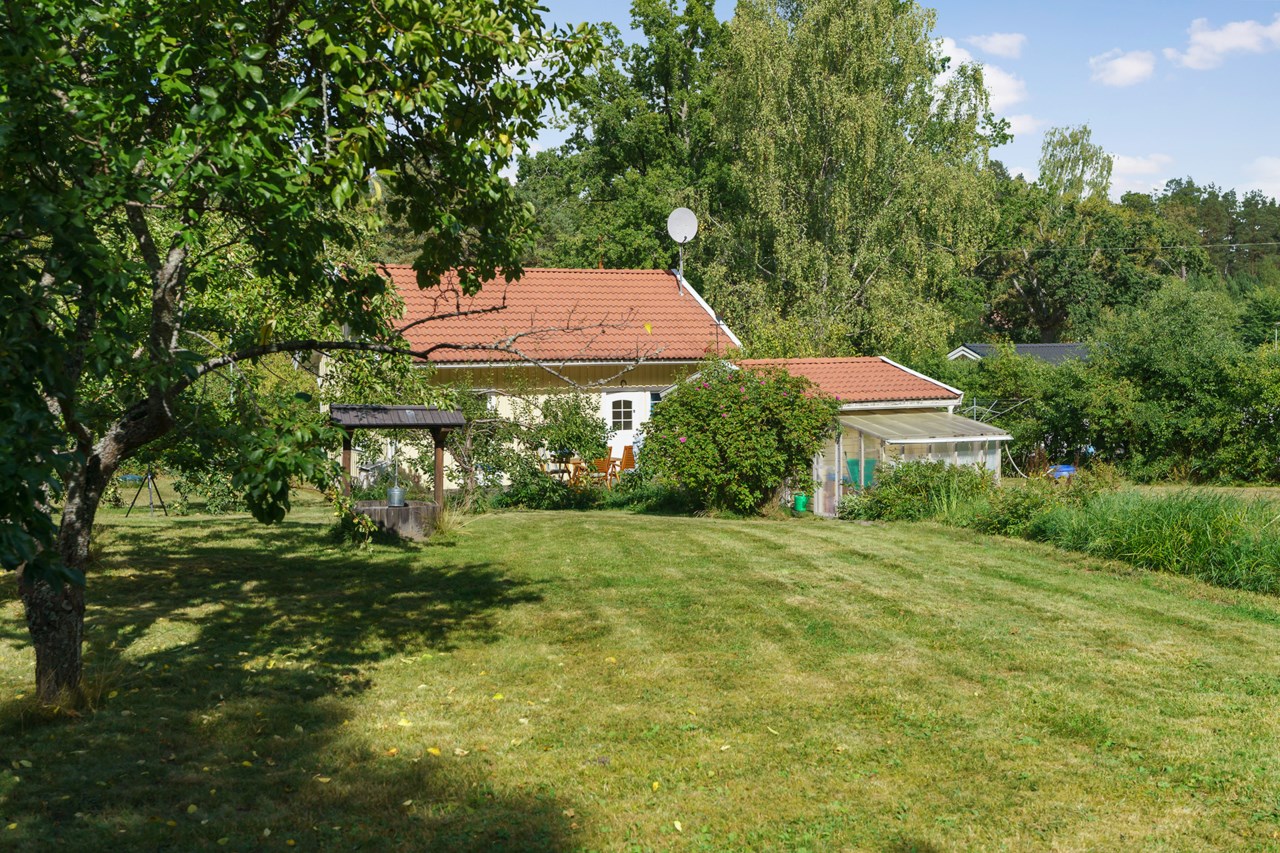 Mellanvägen 8