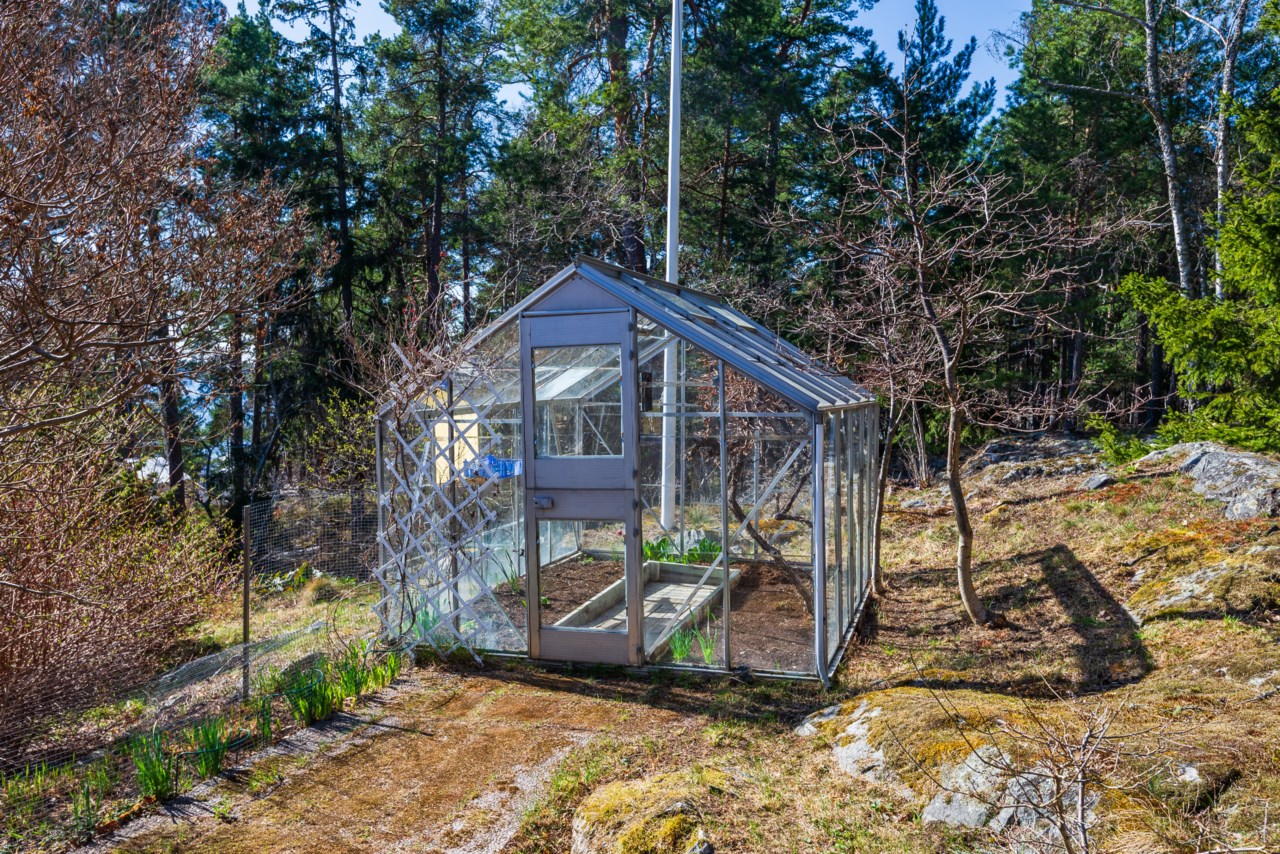 Karlsuddsvägen 15