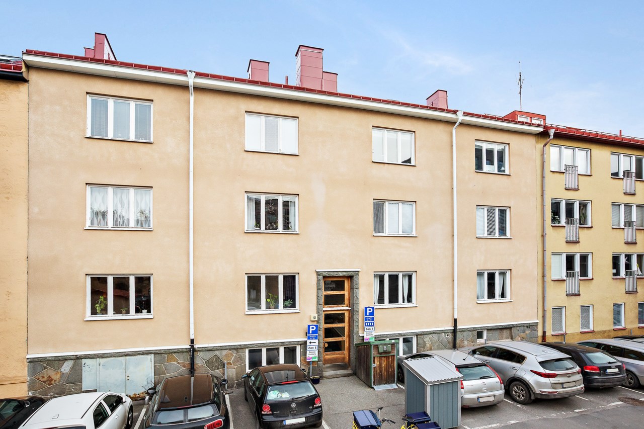 Vintergatan 12, 1/2 tr