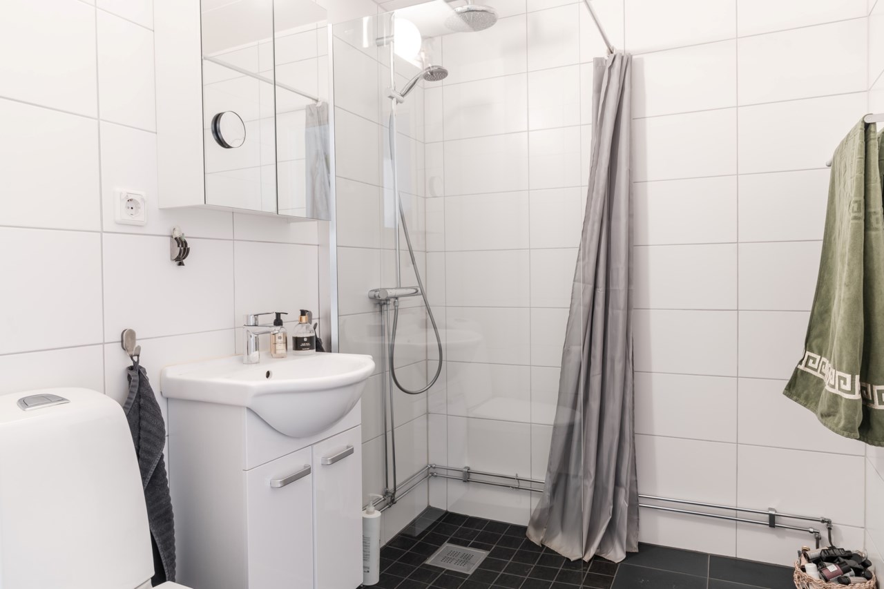 Husensjövägen 83B