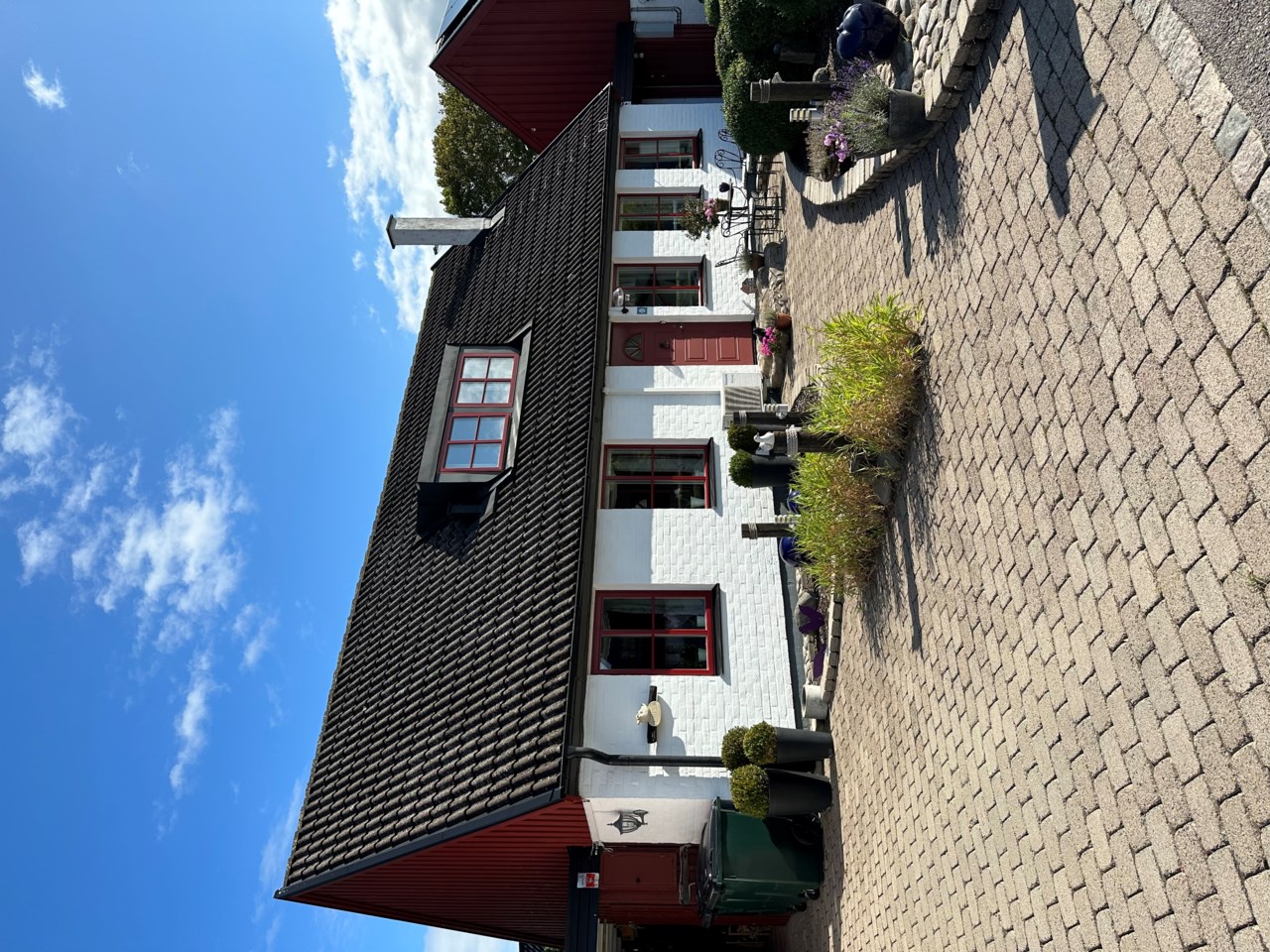 Astrakanvägen 10