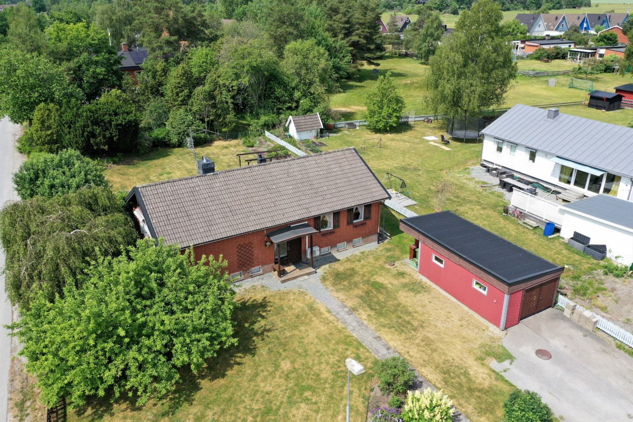 Ljungvägen 19, Gullvivsvägen 2