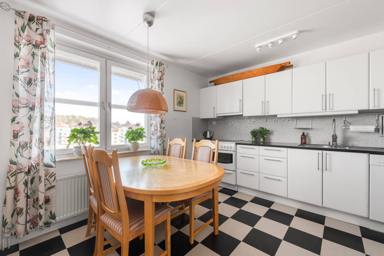 Bäckbornas väg 47