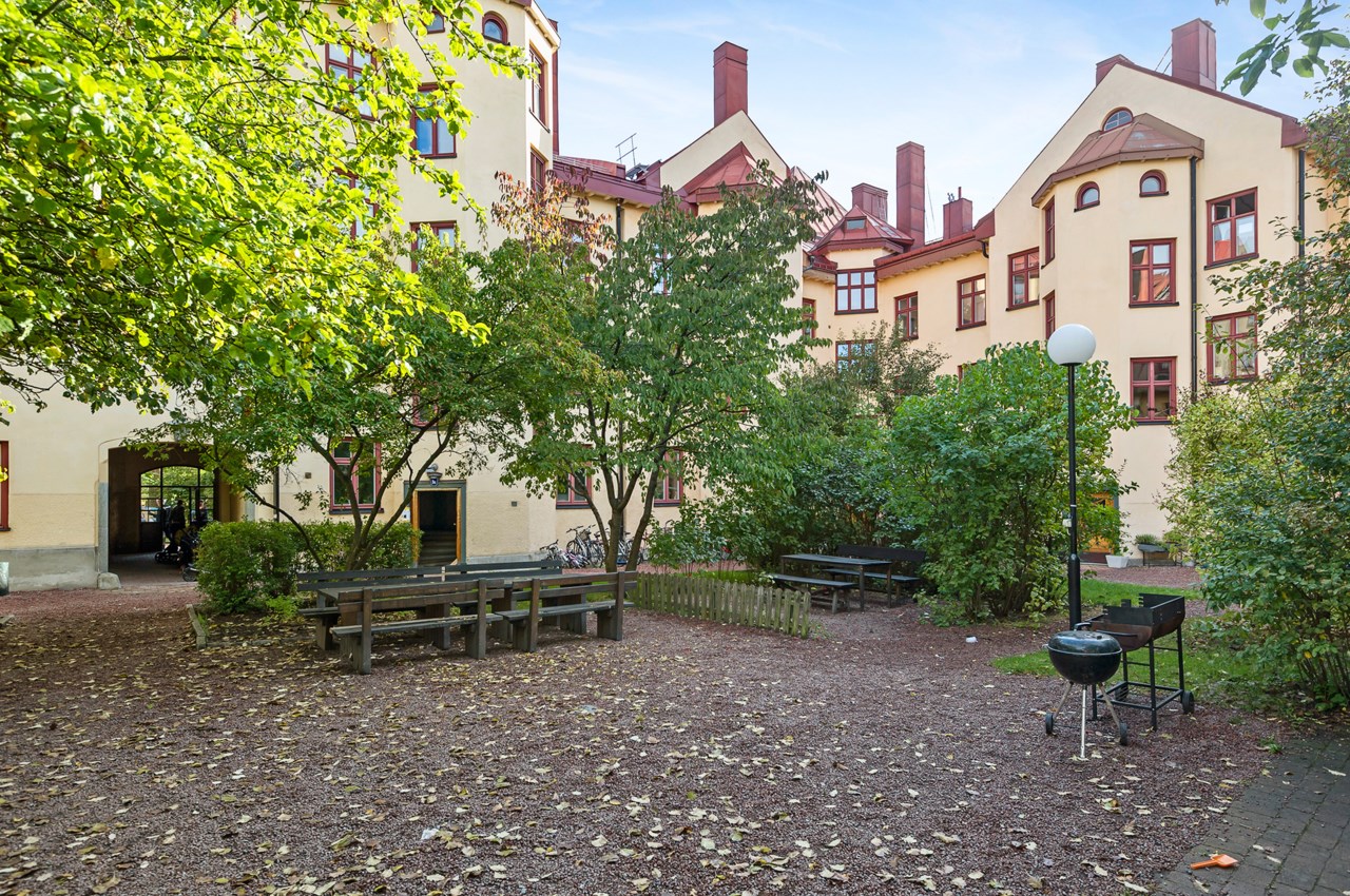 Oktobergatan 6A, 1 tr