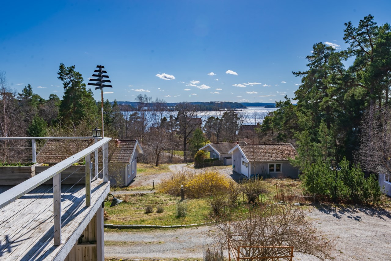 Karlsuddsvägen 15