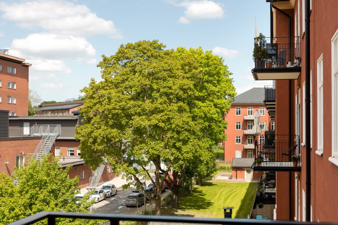 Follingbogatan 28