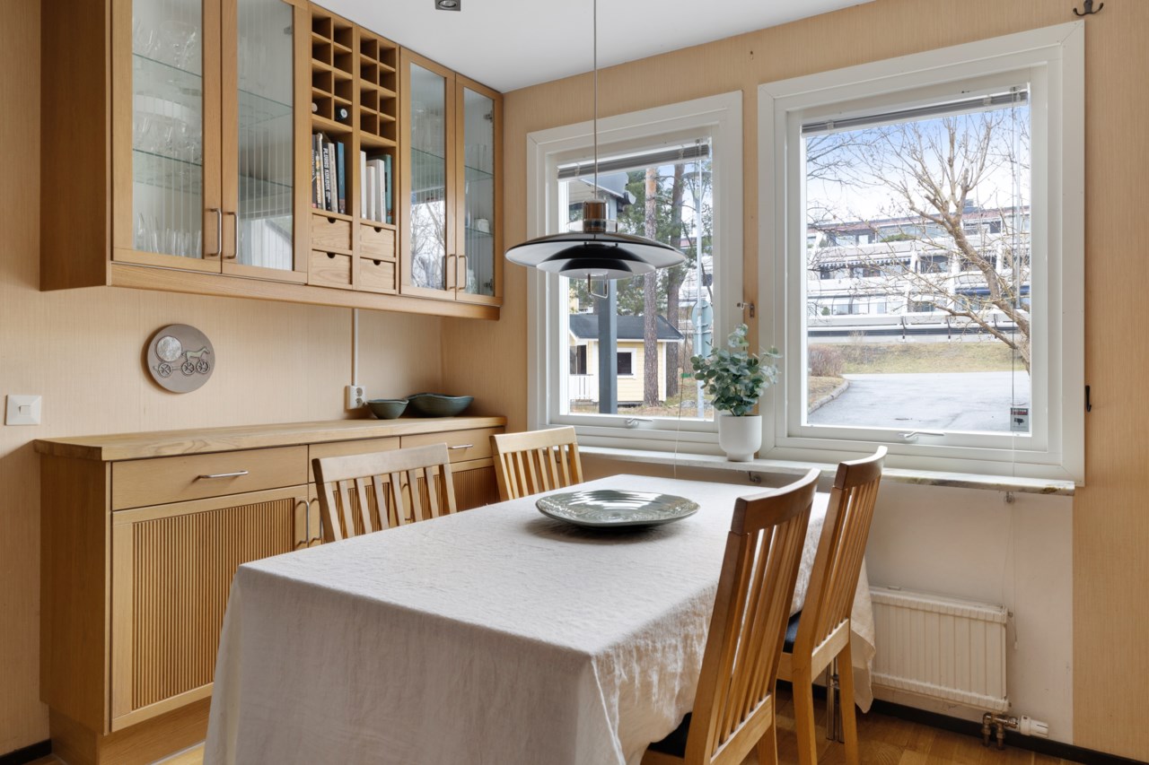Hasselbacken 65