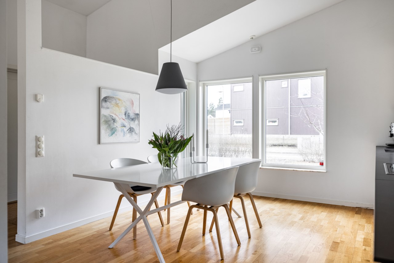 Koltrastvägen 14