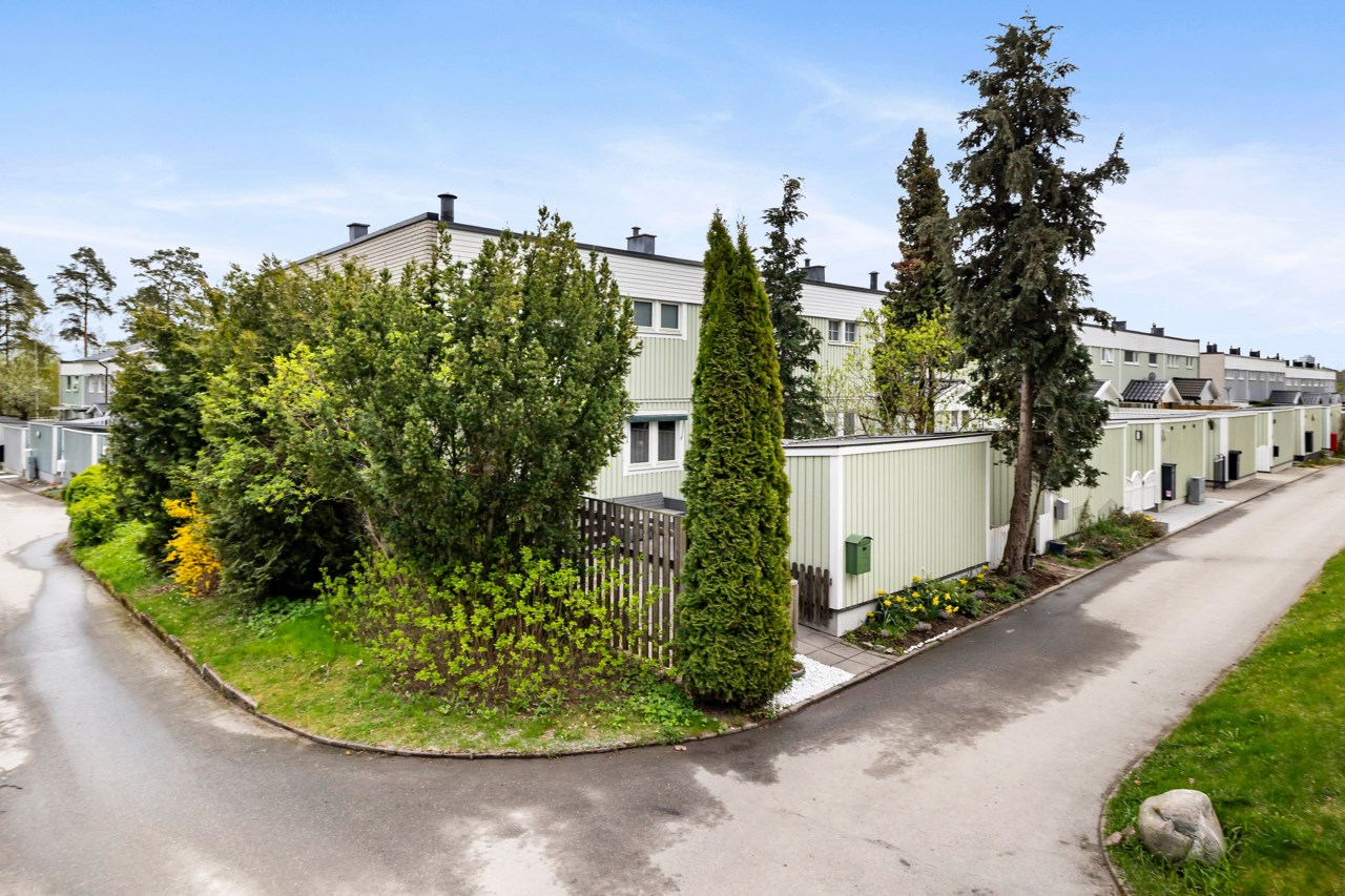 Ryavägen 168