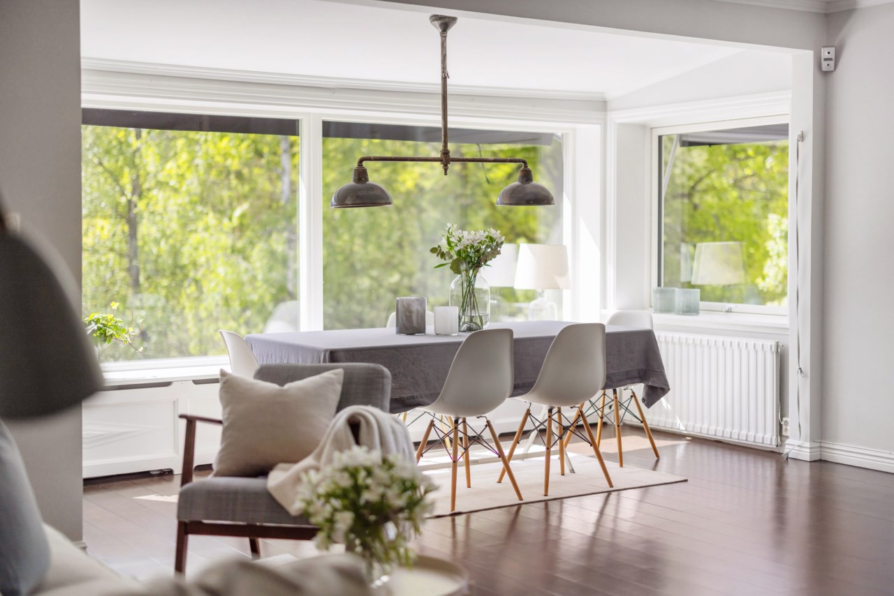 Eriksrovägen 6
