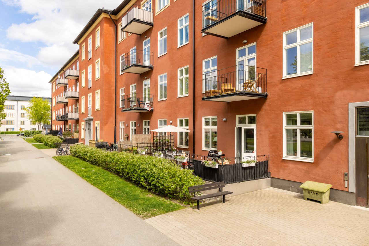 Follingbogatan 12