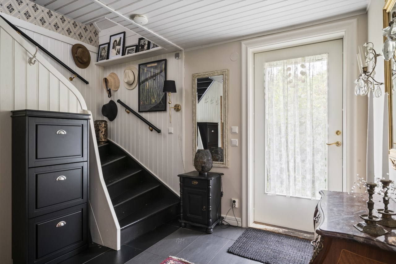 Gårdshus, hall/entré