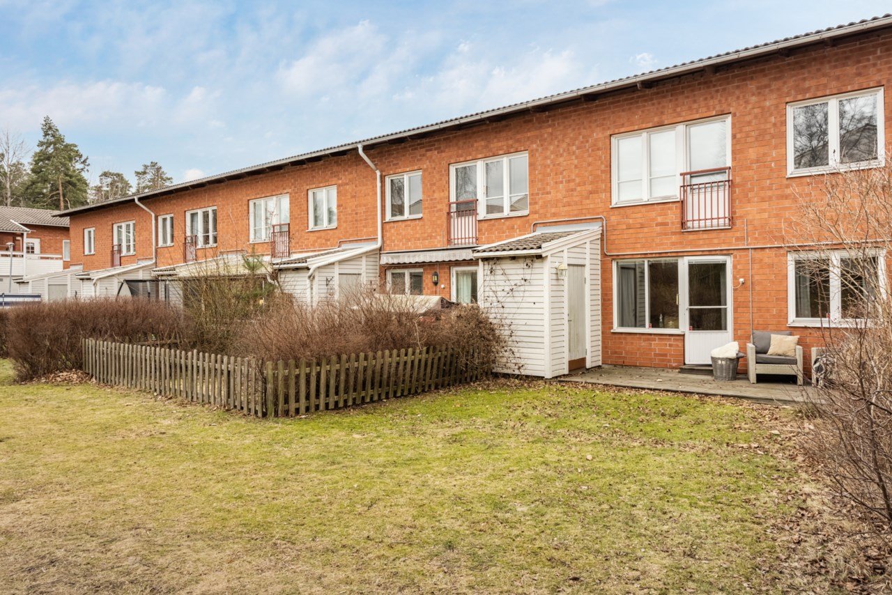 Tallåsvägen 184