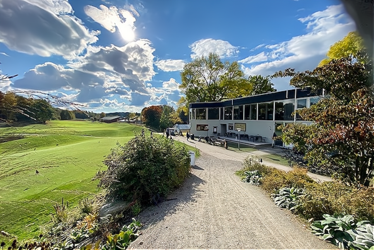 Ågesta GK klubbhus med restaurang
