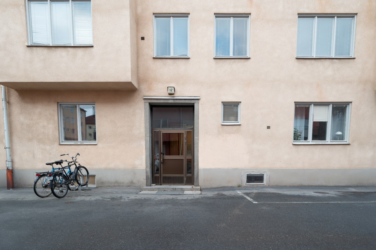 Vegagatan 12