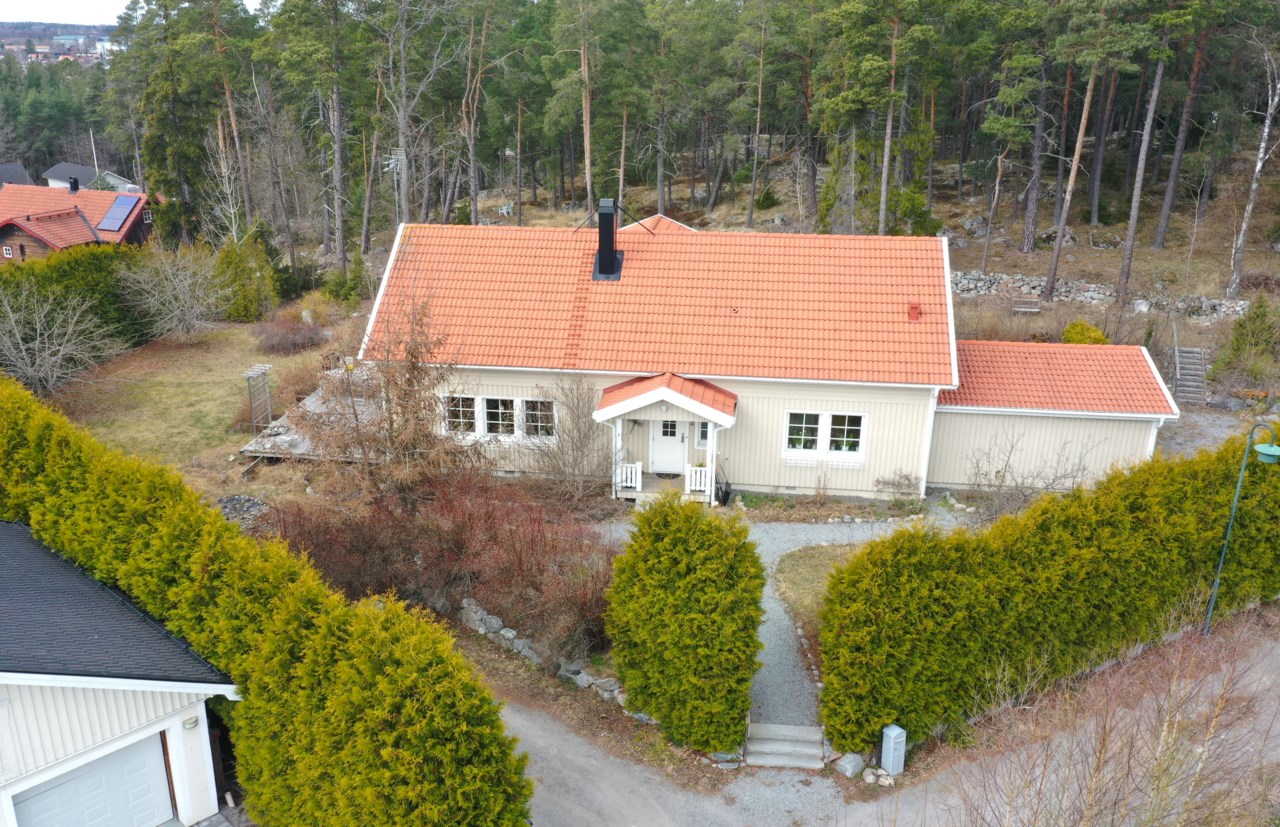 Vedhuggarvägen 2