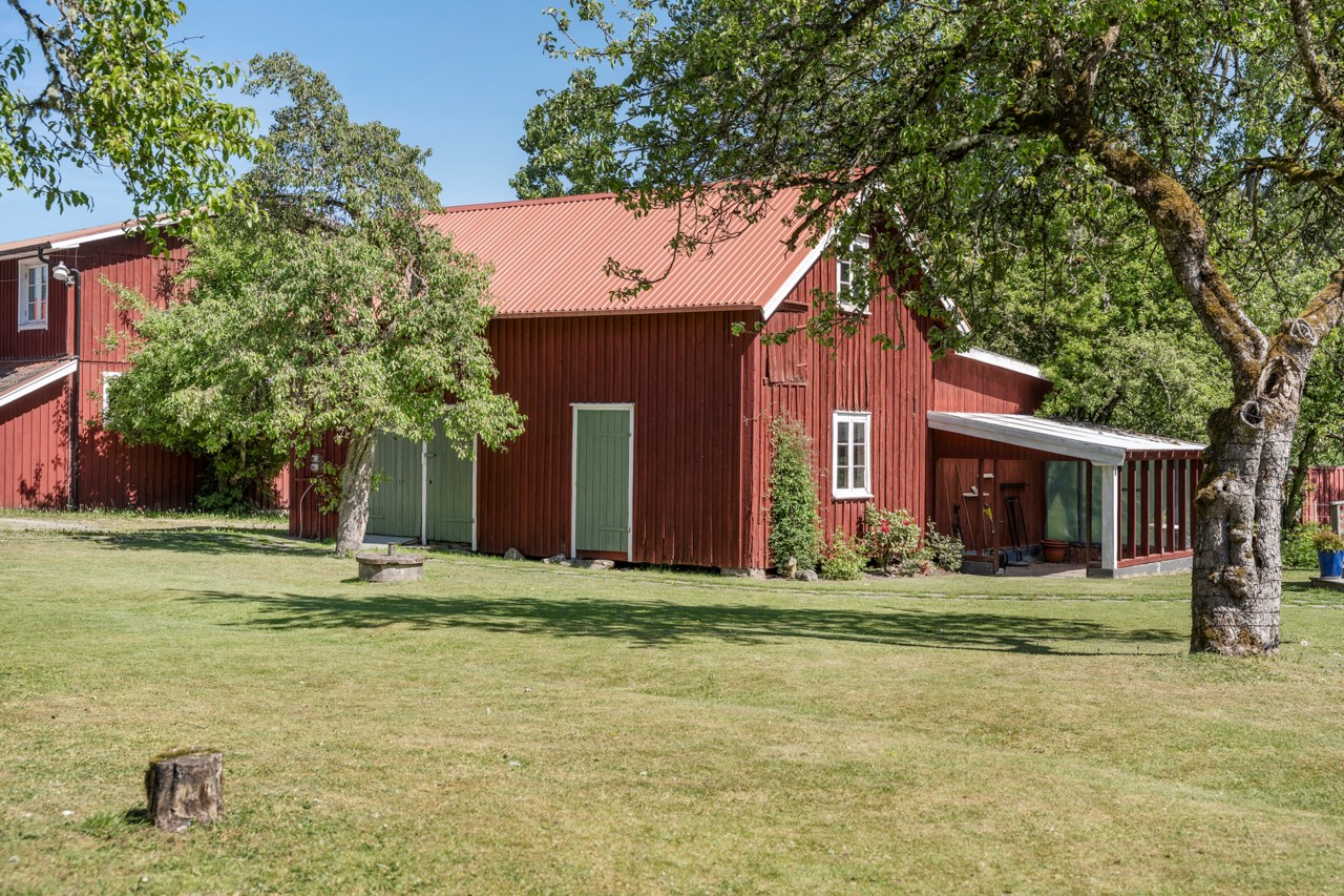 Hol Skäggården 248 och 256