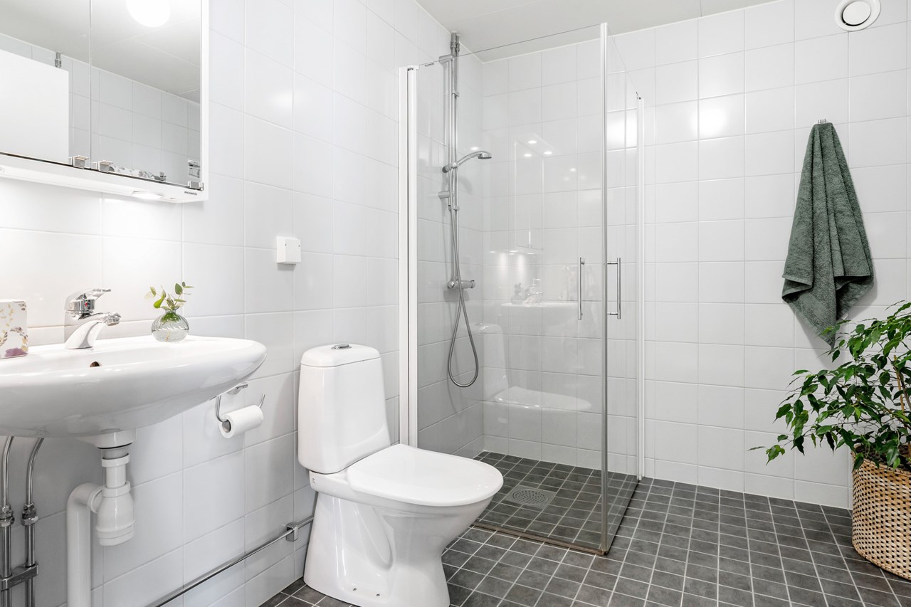 Stora Kvinns Väg 64, 1 tr