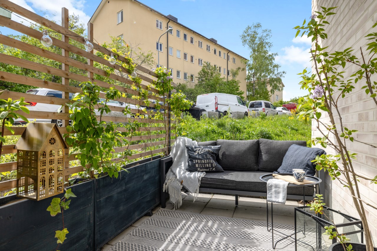 Lidköpingsvägen 2