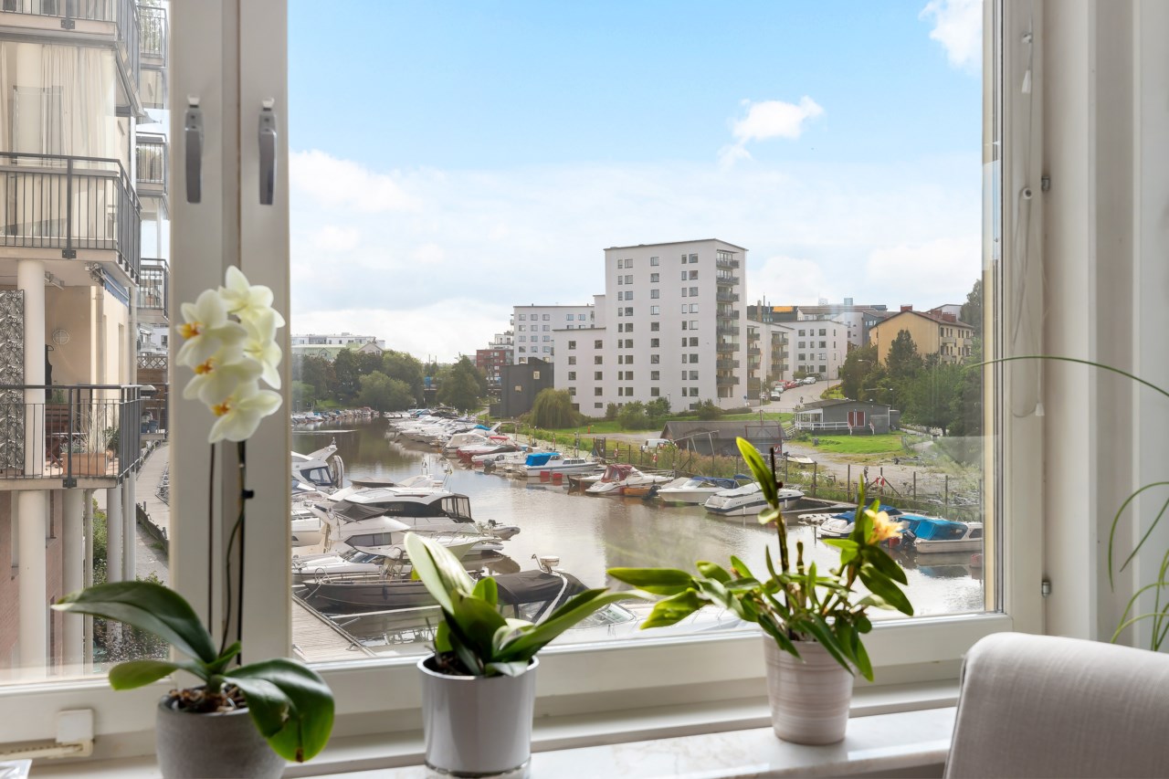 Ågatan 18