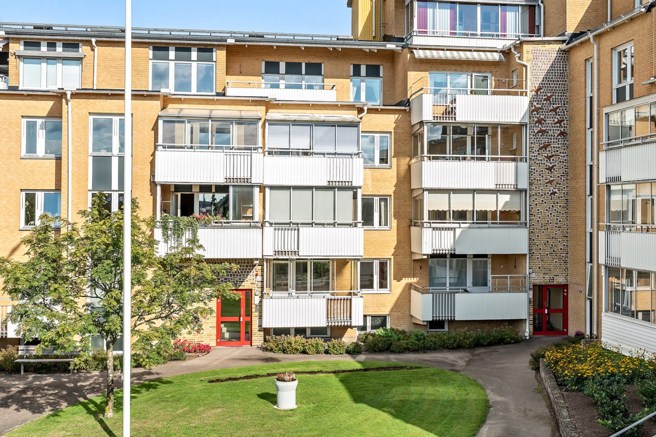 Polisgatan 11