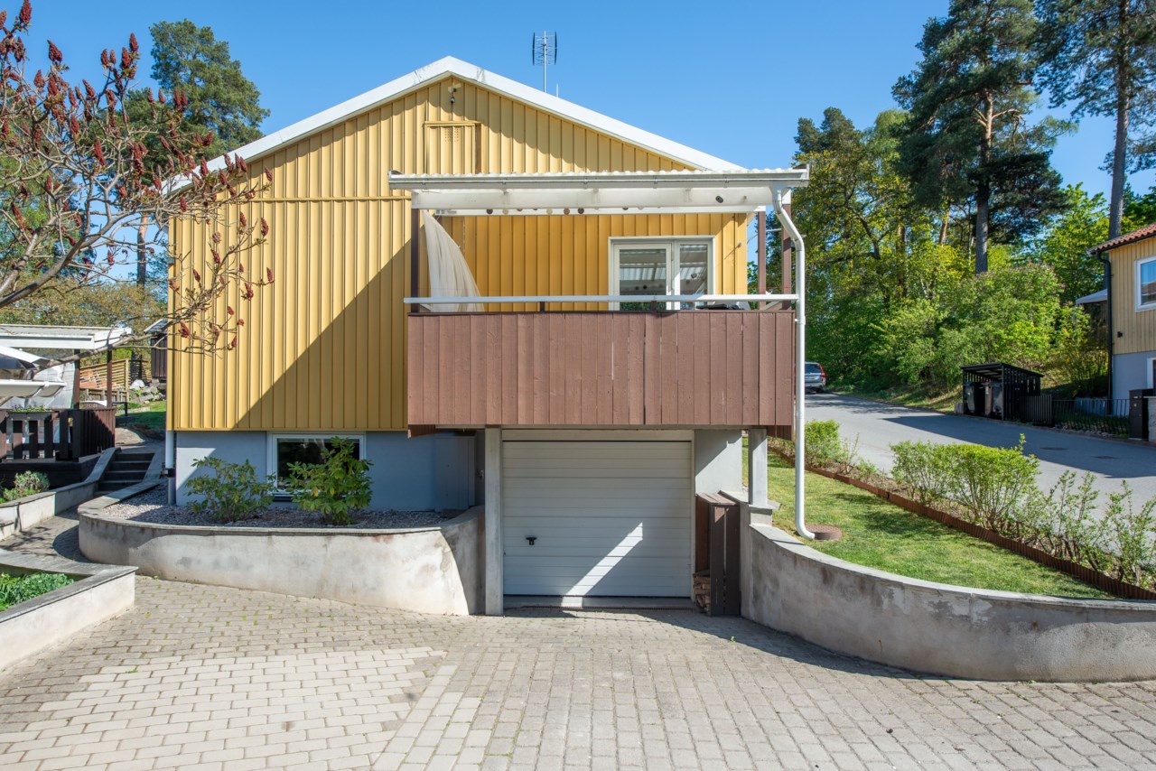 Vinbärsvägen 14