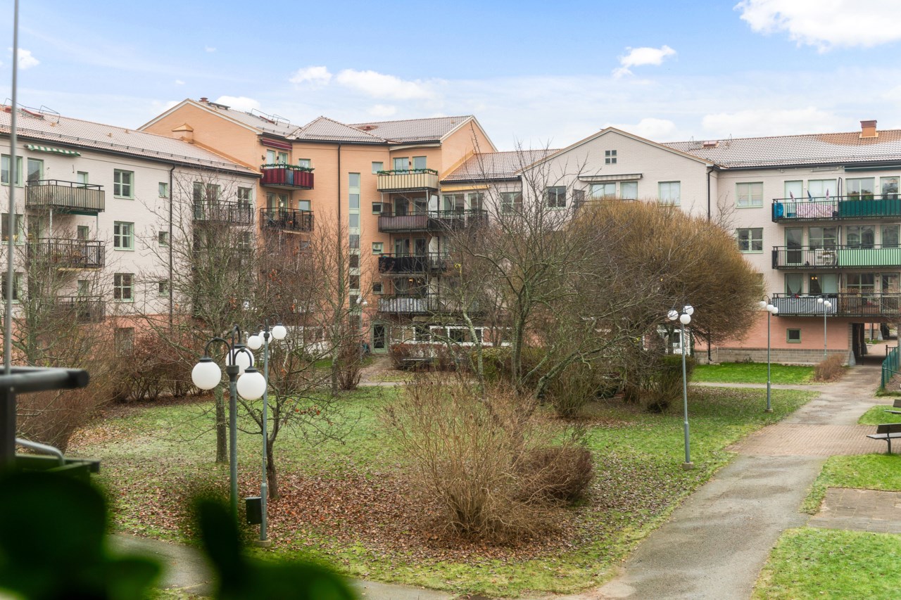 Bäckbornas väg 33