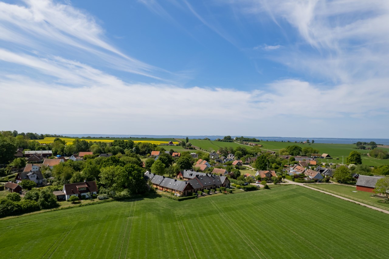 Trettongården 15