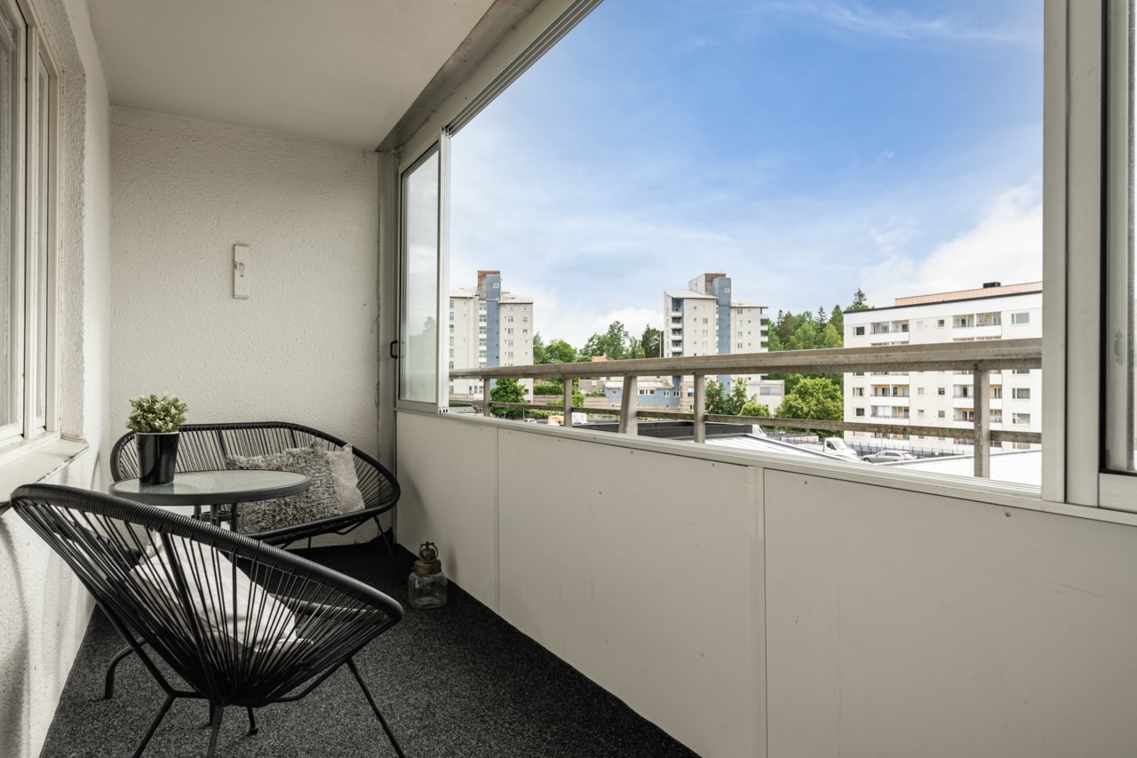 Tumba Torg 107, 5tr