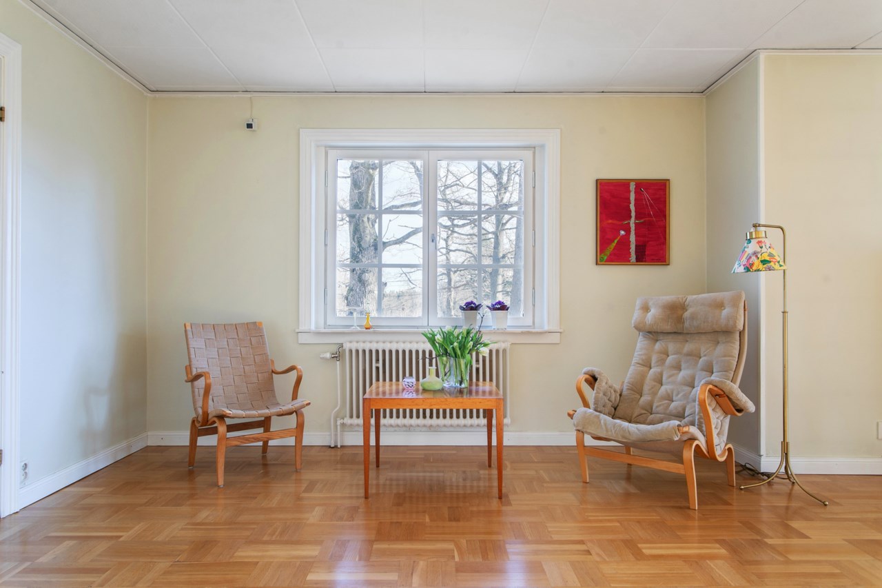 Badhusvägen 4