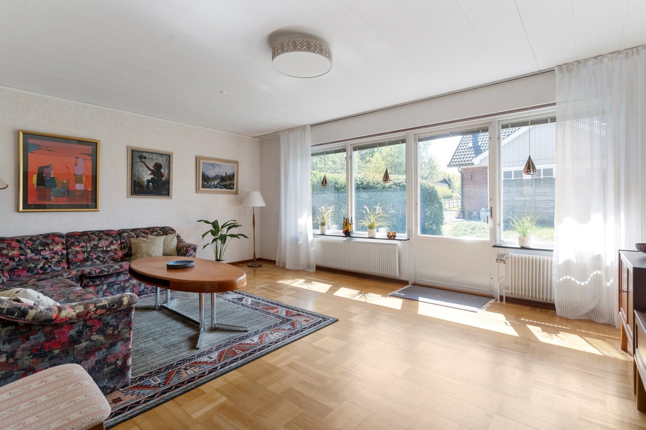 Brattåsvägen 8