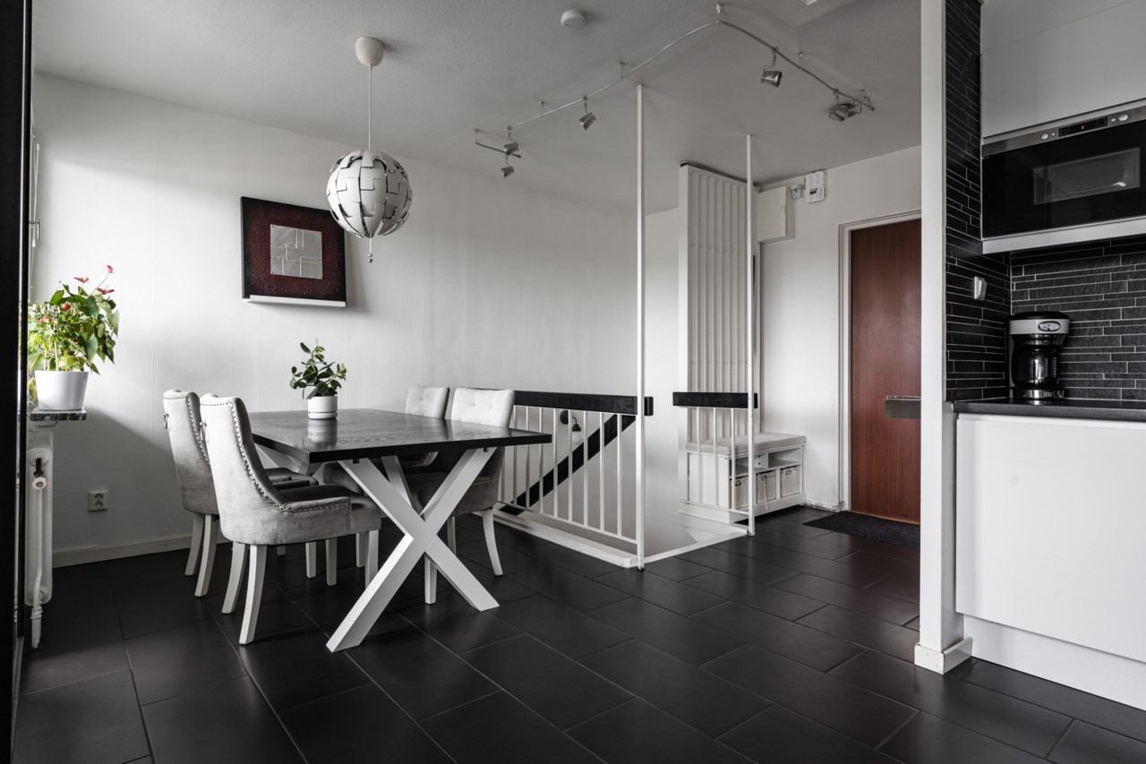 Tumba Torg 107, 5tr